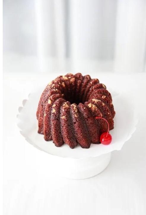 Cape Fear Cherry Chocolate Rum Cake (16oz)