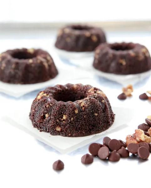 Cape Fear Dark Chocolate Rum Cake (5 oz)