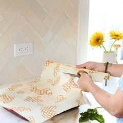 Bee's Wrap Beeswax Food Wrap Roll (Cut-to-Size) - Honeycomb